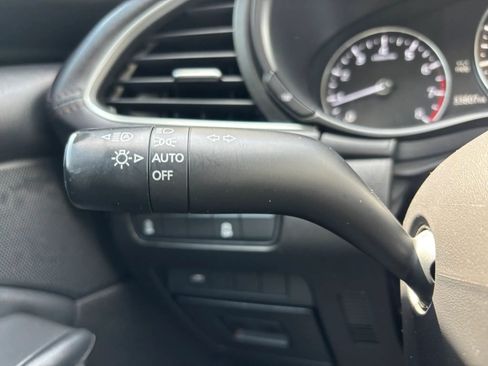 Used 2023 MAZDA MAZDA3 s FWD image 22