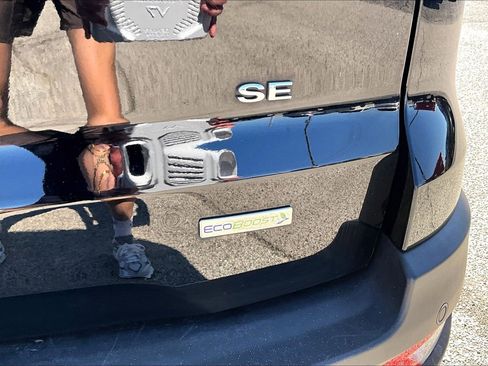 Used 2020 Ford EcoSport SE image 8