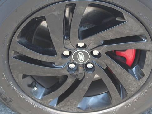 Used 2024 Land Rover Discovery Sport S image 9