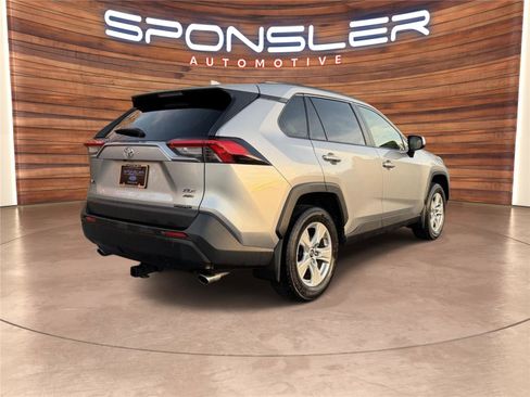 Used 2019 Toyota RAV4 XLE image 8
