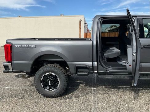 New 2026 Ford F250 XLT w/ Tremor Off-Road Package image 32