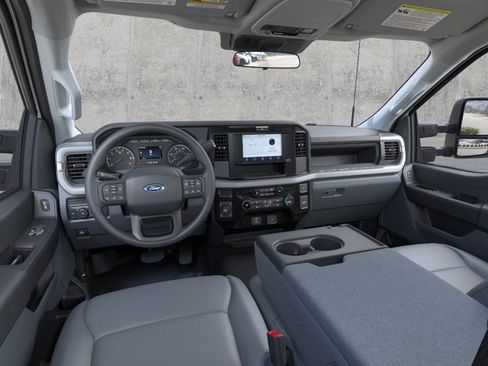New 2026 Ford F250 XL w/ FX4 Off-Road Package AWD/4WD image 9