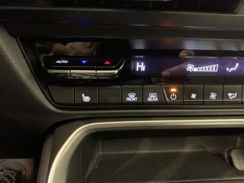 Used 2024 MAZDA CX-90 Plug-In Hybrid w/ Preferred AWD/4WD image 24