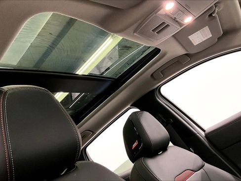 New 2026 Nissan Kicks SR w/ SR Premium Package AWD/4WD image 35