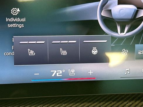 New 2026 BMW X7 M60i image 21