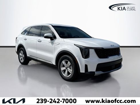 New 2026 Kia Sorento LX FWD image 1