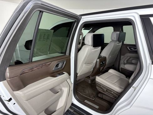 Used 2021 Chevrolet Tahoe Z71 w/ Rear Media and Nav Package AWD/4WD image 29