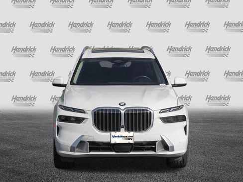 Certified 2023 BMW X7 xDrive40i w/ Climate Comfort Package image 3