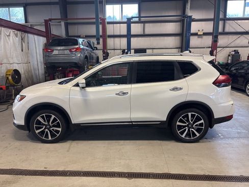 Used 2019 Nissan Rogue SL w/ Premium Package AWD/4WD image 4