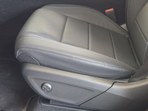 Used 2025 Mercedes-Benz GLE 350 4MATIC image 25