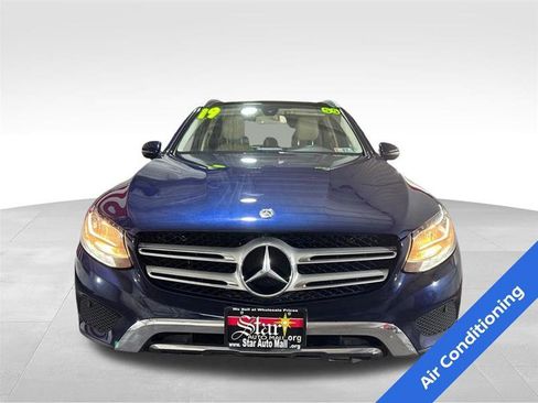 Used 2019 Mercedes-Benz GLC 300 4MATIC image 2