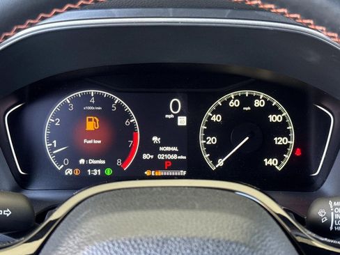 Used 2025 Honda Pilot Sport image 17