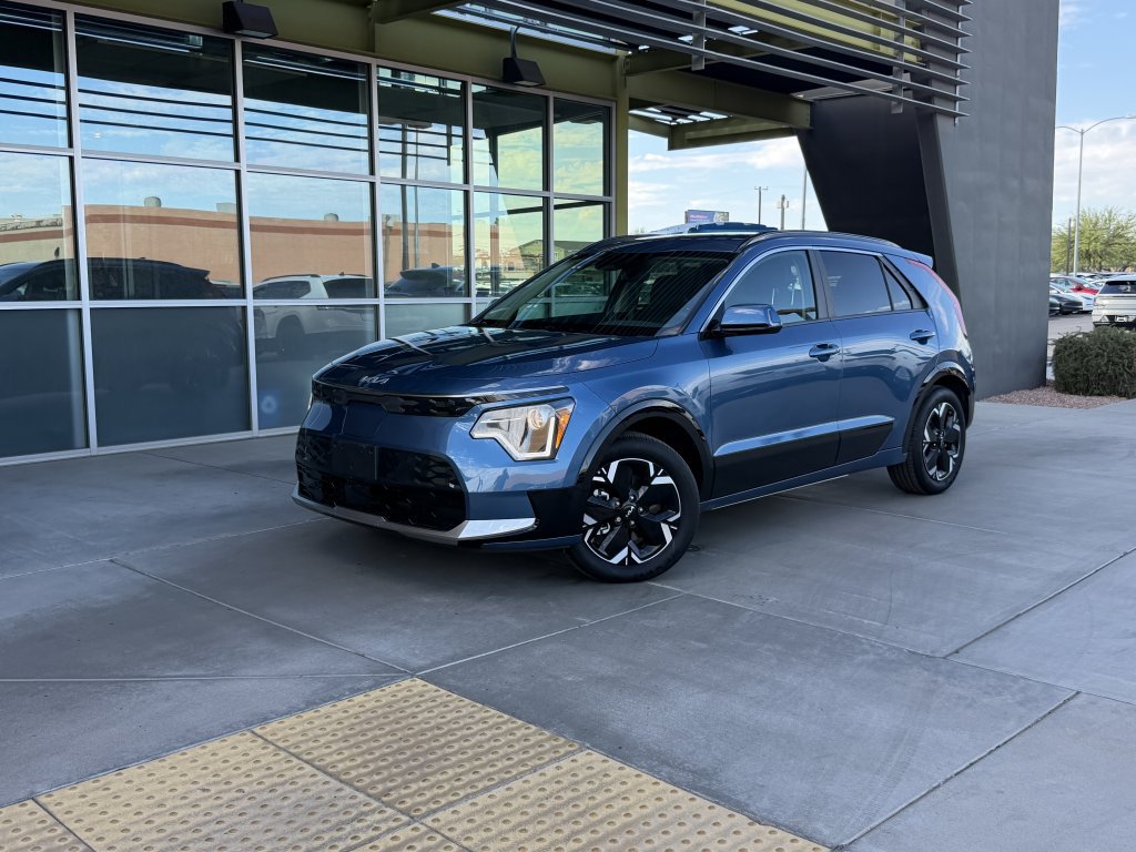 Used 2025 Kia Niro Wind FWD image 1