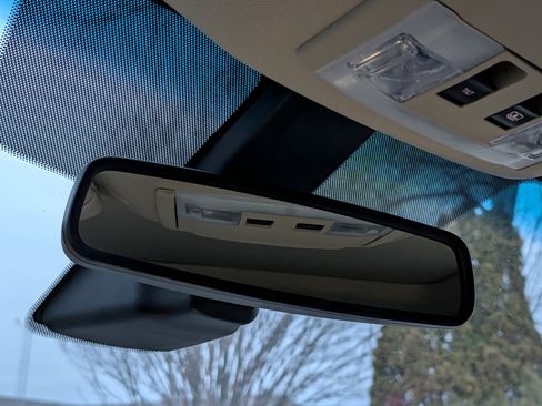 Used 2018 Lincoln MKT AWD image 23