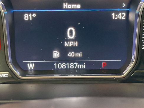 Used 2021 GMC Yukon SLT w/ SLT Luxury Package image 18