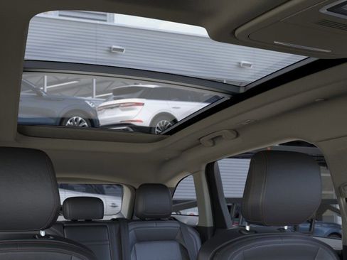 New 2026 Lincoln Nautilus Premier AWD/4WD image 22
