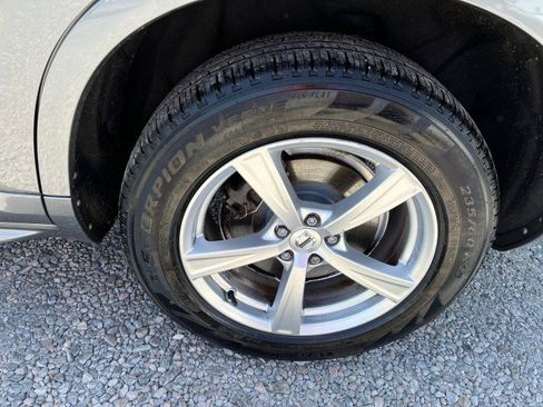 Used 2016 Volvo XC90 T5 Momentum image 11