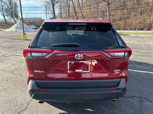 Used 2025 Toyota RAV4 XLE image 5
