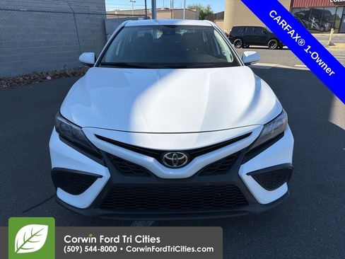 Used 2024 Toyota Camry SE FWD image 7