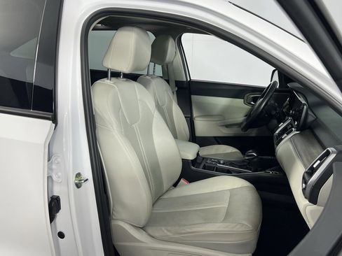 Used 2023 Kia Sorento EX w/ Panoramic Sunroof Package image 29