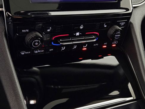 Used 2023 Jeep Grand Cherokee Altitude image 14