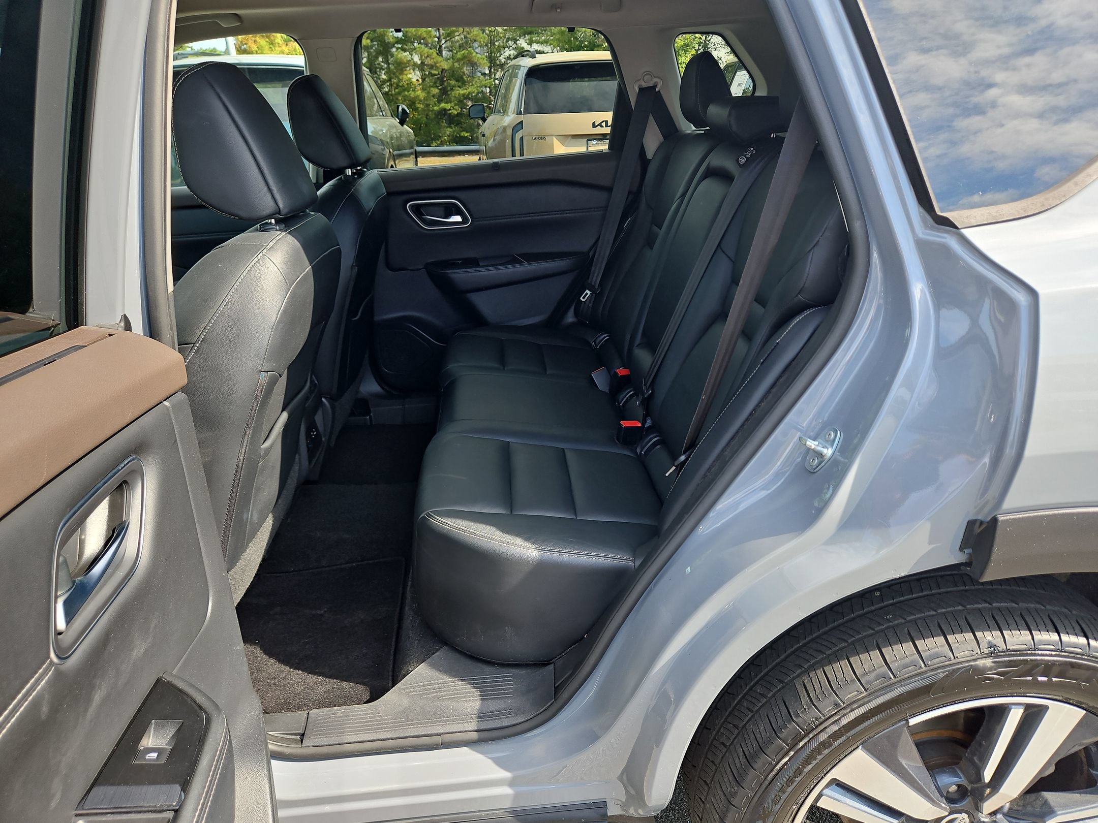 Used 2021 Nissan Rogue SL FWD image 36