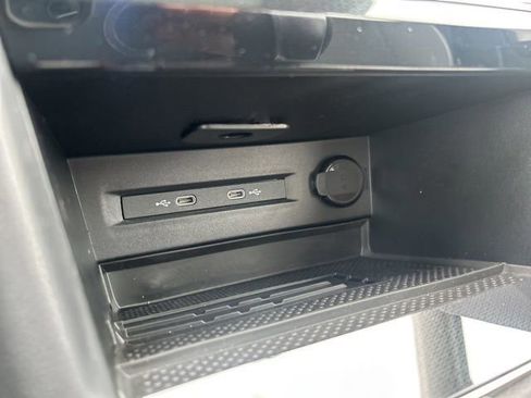 New 2026 Volkswagen Taos SE AWD/4WD image 36