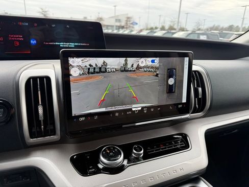 New 2026 Ford Expedition Active RWD image 17