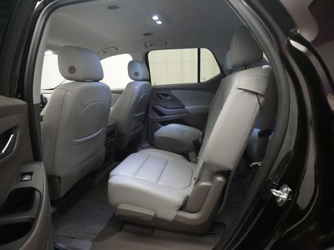 Used 2021 Chevrolet Traverse LT w/ LPO, Floor Liner Package AWD/4WD image 16