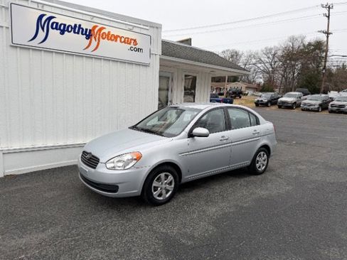 Used 2010 Hyundai Accent GLS w/ Premium Pkg 4 image 7