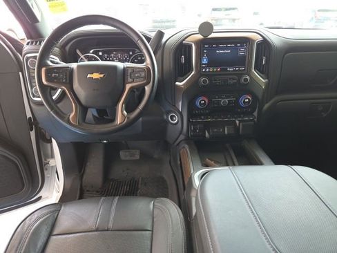 Used 2023 Chevrolet Silverado 2500 High Country w/ Z71 Off-Road Package image 8