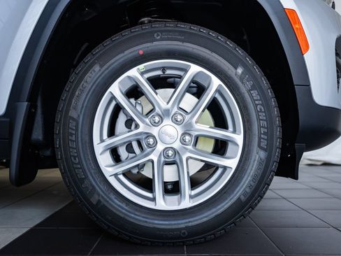 New 2026 Jeep Grand Cherokee Laredo X AWD/4WD image 19