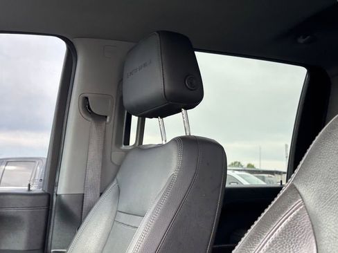 Used 2022 GMC Sierra 2500 Denali w/ Denali Black Diamond Edition image 12