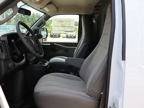 New 2025 Chevrolet Express 2500 w/ Driver Convenience Package image 8