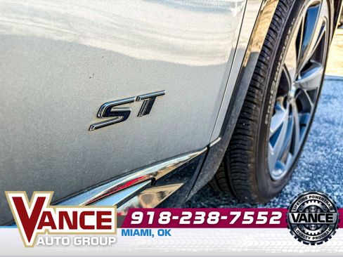 Used 2024 Buick Envision Sport Touring image 9