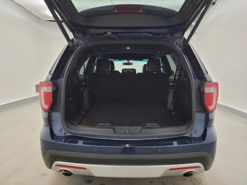 Used 2017 Ford Explorer XLT w/ Equipment Group 202A image 29