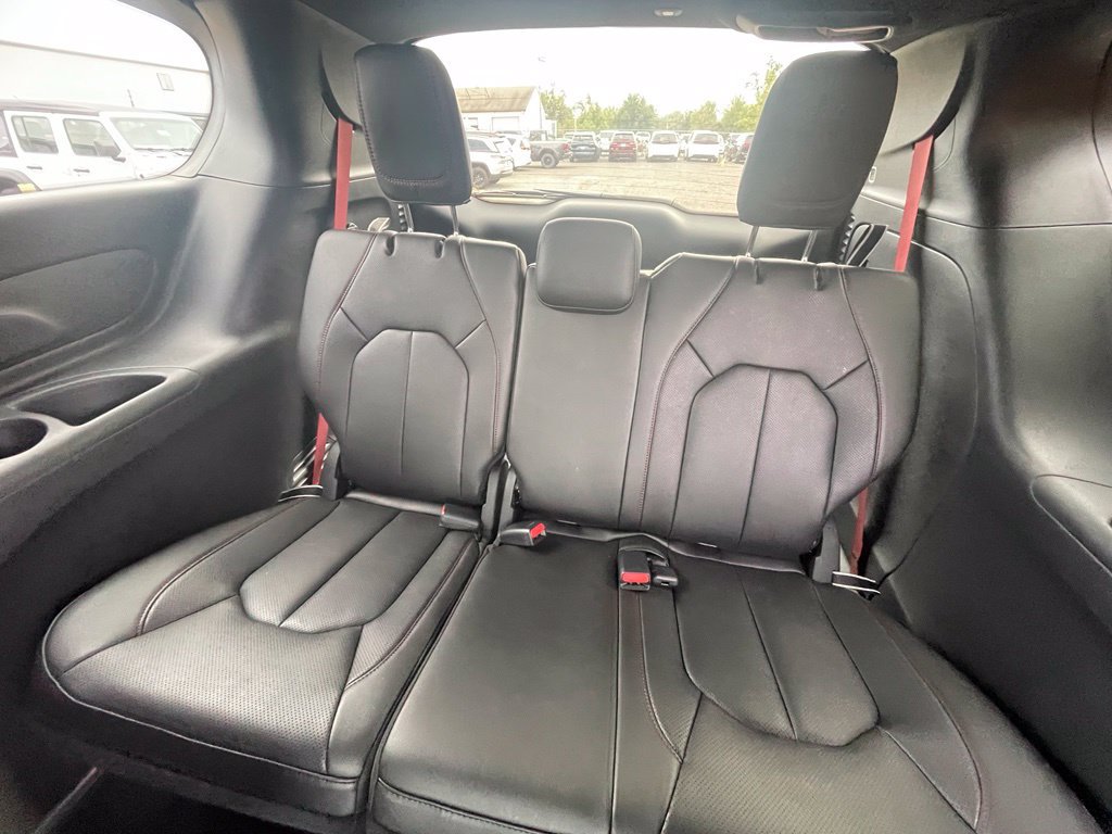 New 2027 Chrysler Pacifica Select FWD image 9