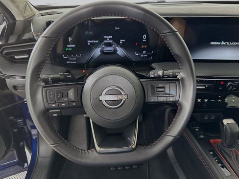 Used 2025 Nissan Kicks SR FWD image 17