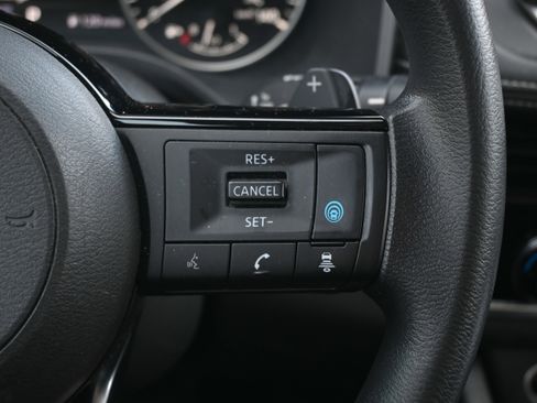 Used 2021 Nissan Rogue SV image 37