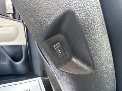 New 2026 Kia Carnival EX FWD image 16