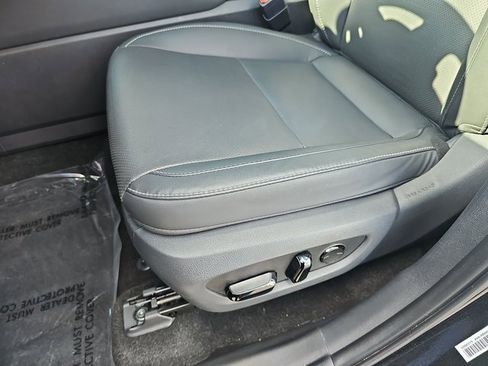 Used 2025 Lexus TX 350 350 Premium image 32