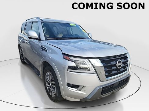 Used 2022 Nissan Armada SL w/ Captain's Chairs Package image 1