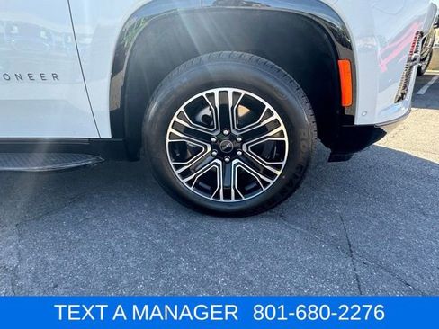New 2026 Jeep Grand Wagoneer 4WD w/ HD Trailer Tow Package image 4