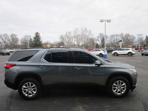Used 2020 Chevrolet Traverse LT image 6