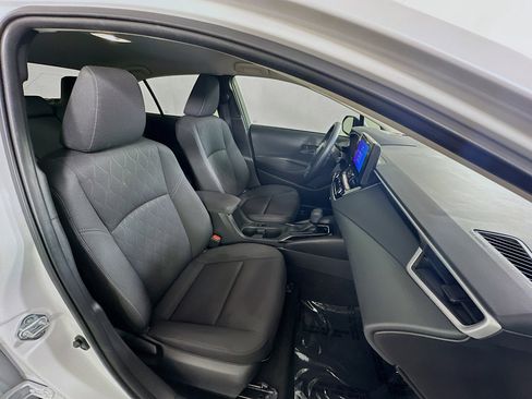 Used 2025 Toyota Corolla LE image 27
