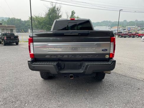 Used 2017 Ford F250 Platinum w/ Platinum Ultimate Package AWD/4WD image 6