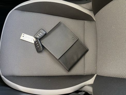 Used 2024 Volkswagen Taos S w/ MDO Package image 9