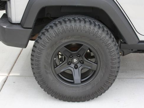 Used 2017 Jeep Wrangler Unlimited Sport w/ Quick Order Package 24S AWD/4WD image 19