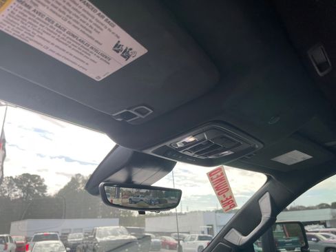 Used 2024 GMC Sierra 2500 AT4X image 18