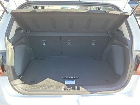 New 2026 Hyundai Venue SE image 19